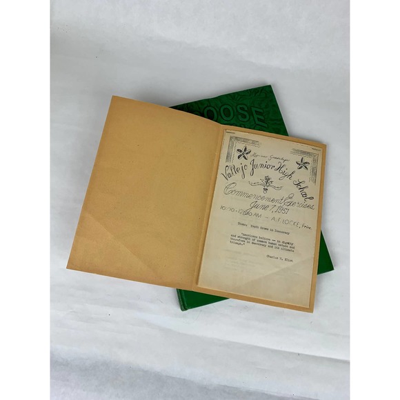 Vintage 1951 Papoose Path Vallejo California Junior Highschool Yearbook - Picture 2 of 11